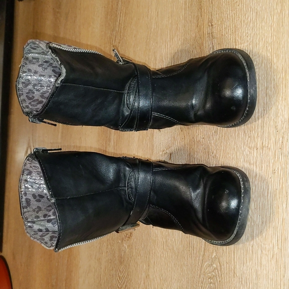 Girls Black leather cowboy boots size 12 - Picture 2 of 6